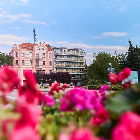Golden Hour Apartments- Plac Slowianski 26 ชวีโนวิชแจ ภายนอก รูปภาพ