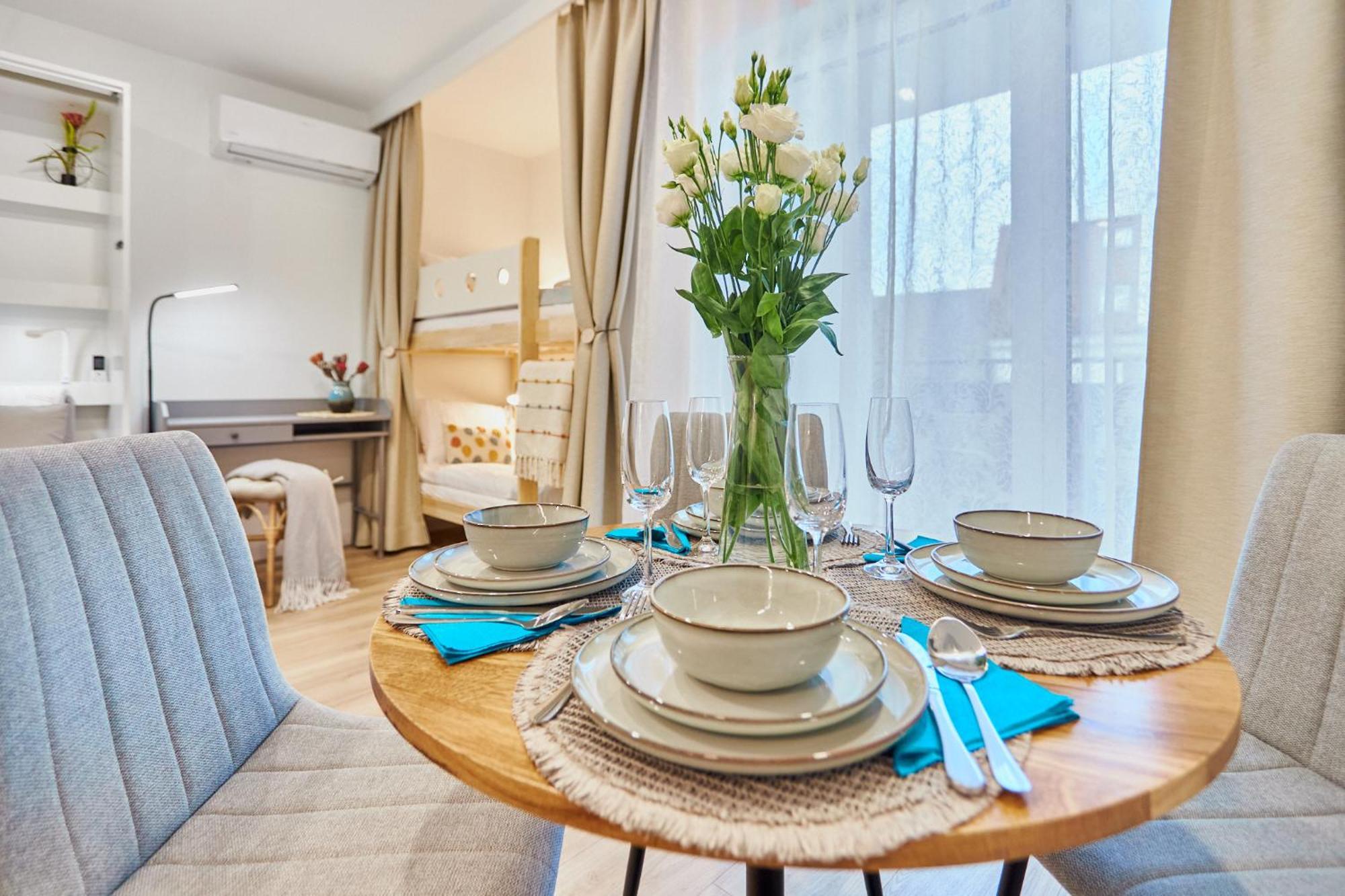 Golden Hour Apartments- Plac Slowianski 26 ชวีโนวิชแจ ภายนอก รูปภาพ