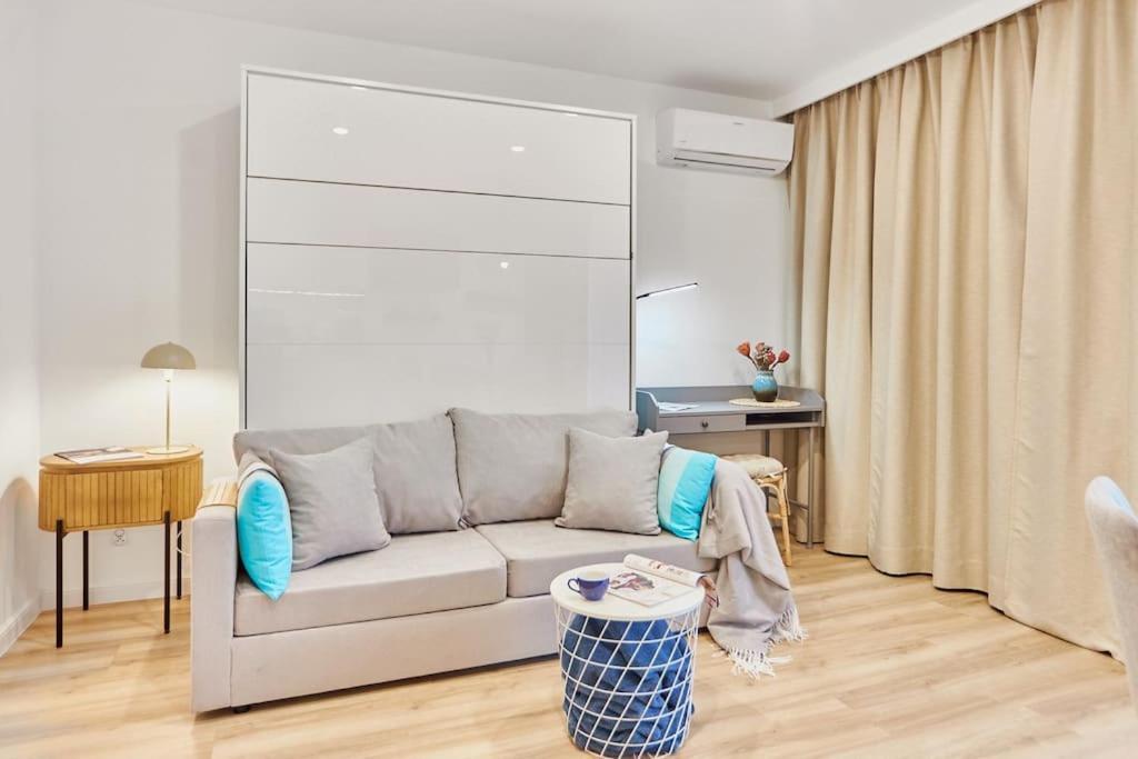 Golden Hour Apartments- Plac Slowianski 26 ชวีโนวิชแจ ภายนอก รูปภาพ