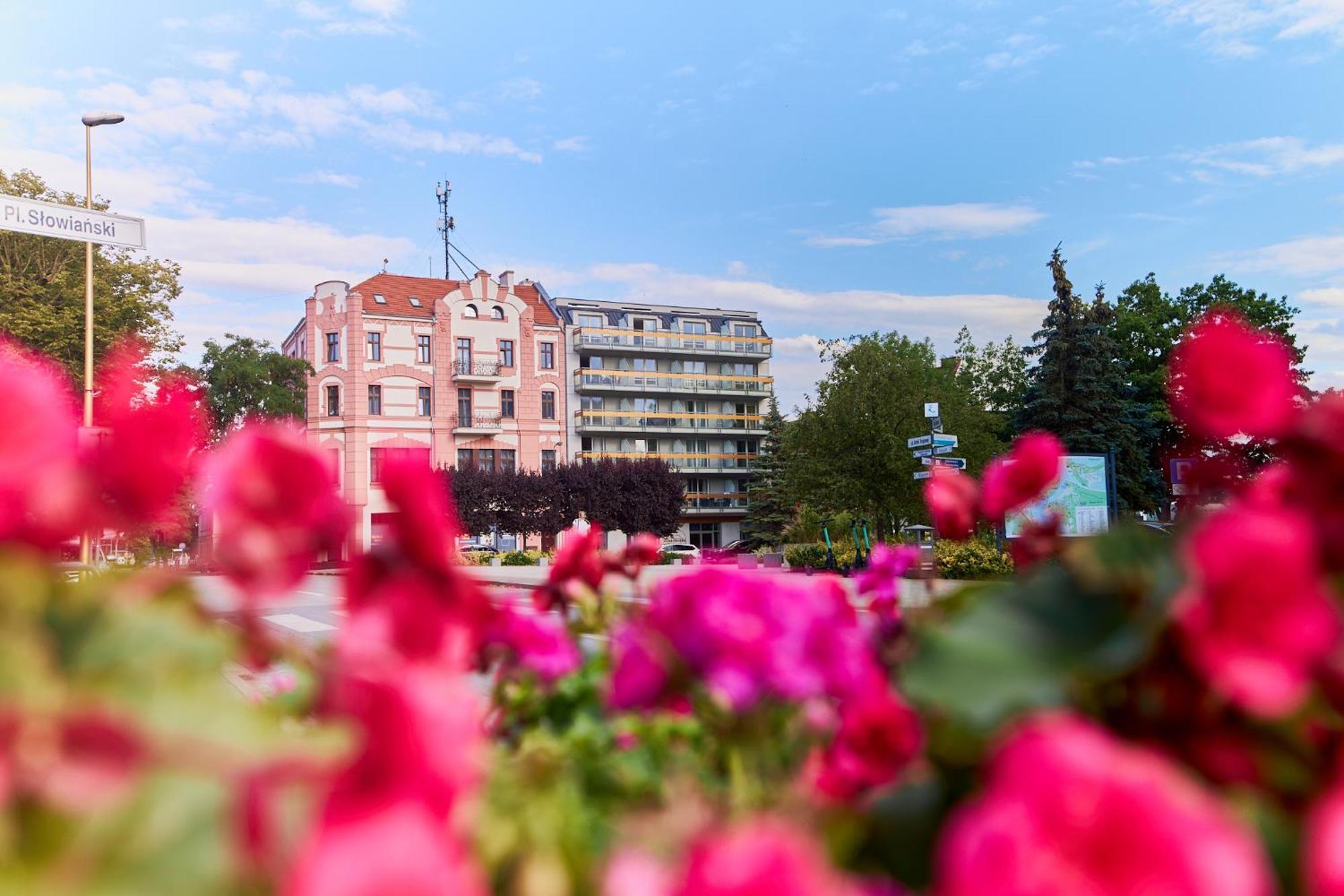 Golden Hour Apartments- Plac Slowianski 26 ชวีโนวิชแจ ภายนอก รูปภาพ